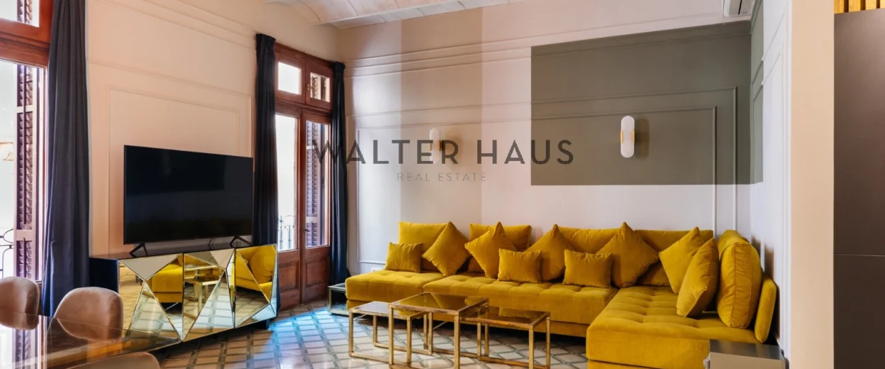 Apartment with luxury renovation just steps from Paseo de Gracia, Vila de Gràcia Barcelona