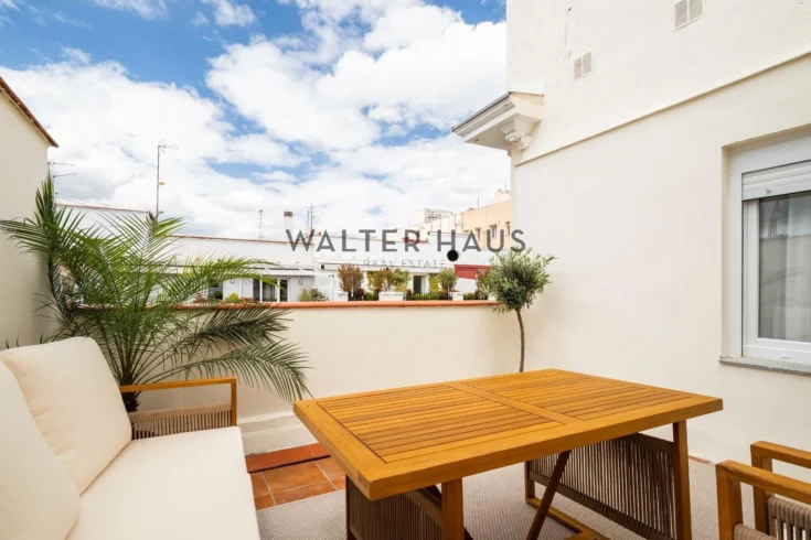 Ático reformado en venta en Recoletos, Madrid.