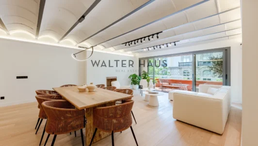 Renovated apartment for sale in Galvany, Barcelona