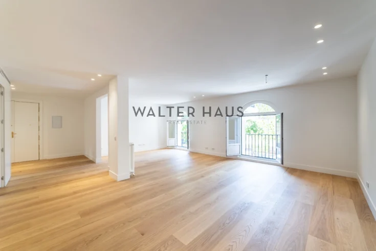 Fully renovated apartment for sale in Castellana