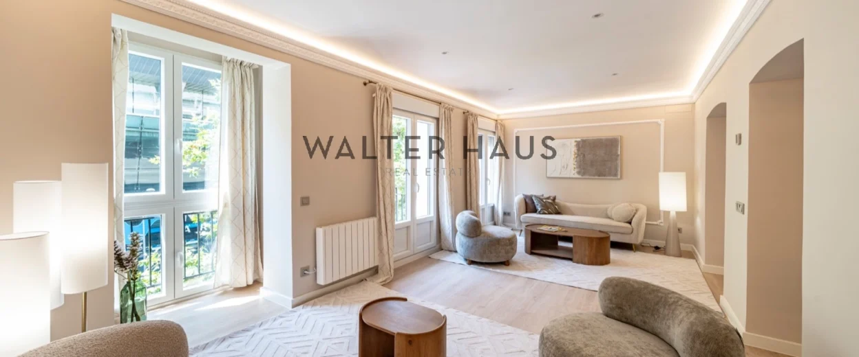 Appartement à vendre, entièrement rénové, à Goya, Madrid.