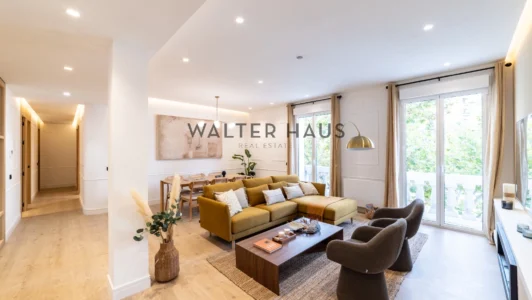 Renovated apartment for sale in Guindalera, Madrid.