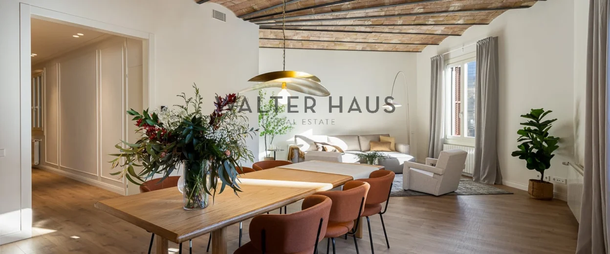 Appartement de luxe rénové à deux pas du Passeig de Gràcia, Barcelone