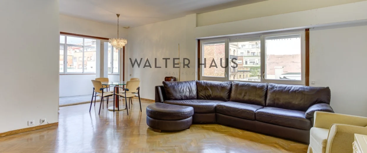 Appartement à vendre avec parking privé à Galvany, Barcelone