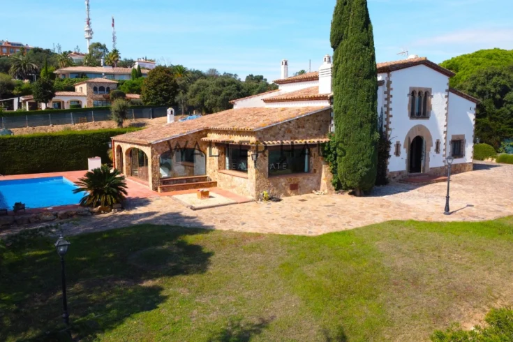 Casa rústica con vistas espectaculares en Mas Nou, Playa de Aro