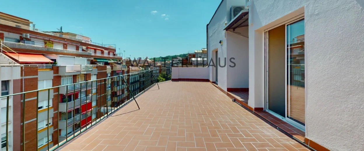 Brand new penthouse with private terrace in Sant Antoni, Barcelona