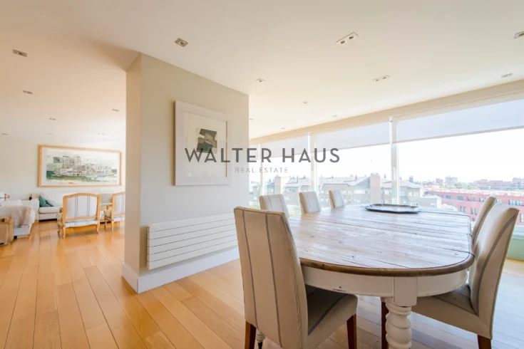 Elegance and privacy in one of the most distinguished urbanizations in New Spain, Madrid.