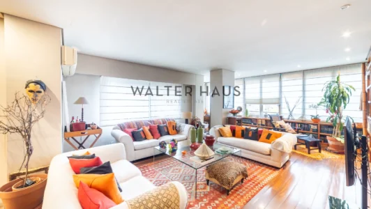 Apartment for sale in El Viso, Madrid.