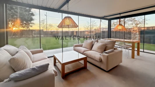 Ground floor apartment with garden for rent in La Font de la Guatlla, Barcelona