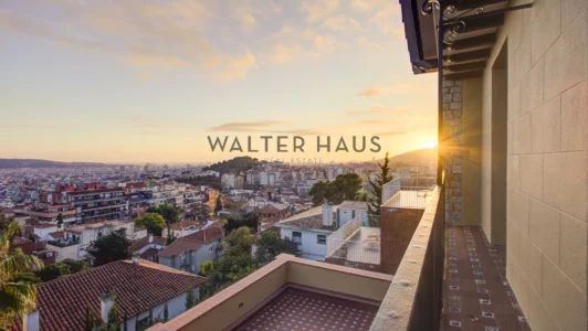 Renovated villa with pool and panoramic views for sale in Vallcarca, Barcelona