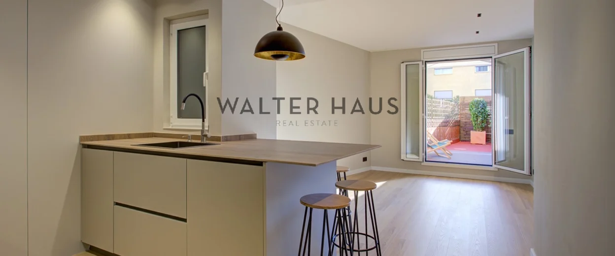 Renovated apartment with private terrace in Putxet, Barcelona