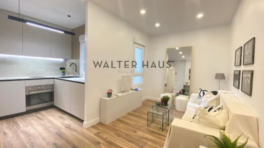 Acollidor pis reformat llest per entrar a viure a Goya, Madrid.