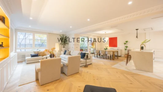 Pis en venda totalment reformat a Recoletos, Madrid.