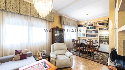 Appartement extérieur à rénover à Rios Rosas, Madrid