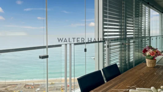 Piso en alquiler con terraza, parking y piscina comunitaria en Diagonal Mar, Barcelona