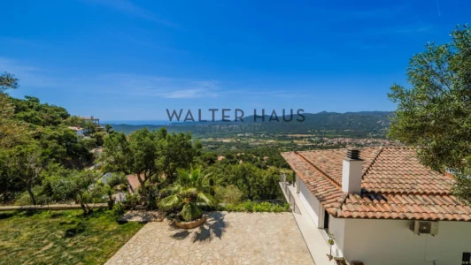 Casa renovada con vistas al mar en Les Teules, Santa Cristina d’Aro