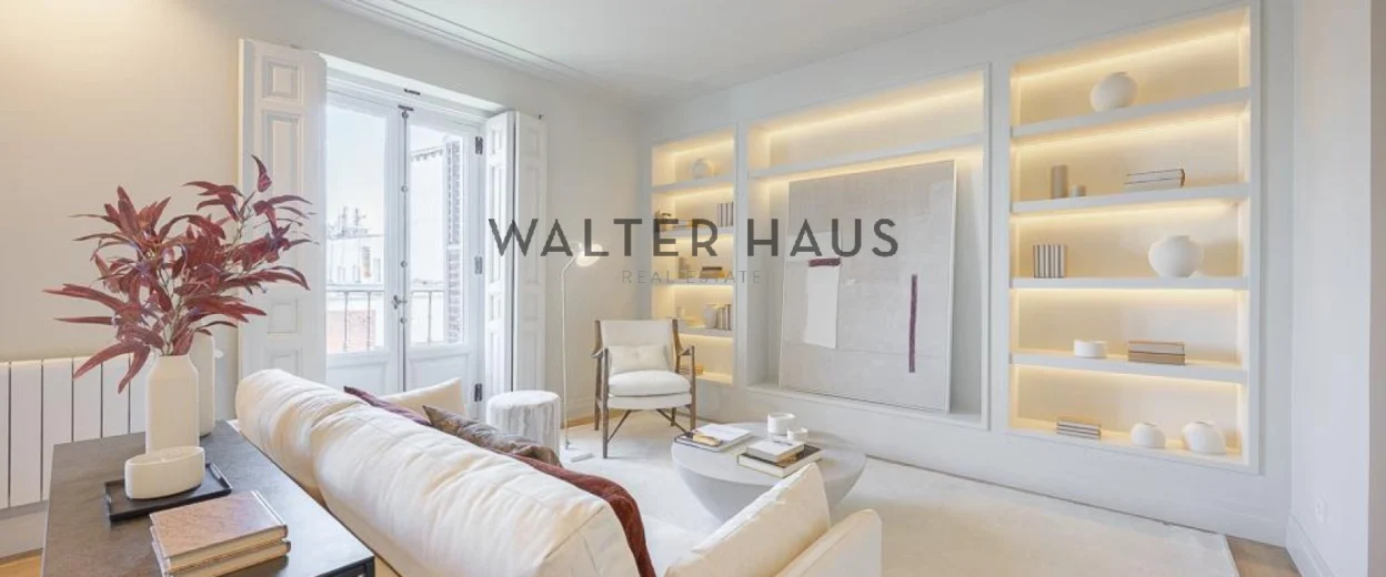 Apartment for sale with luxury renovation, in Justicia, Madrid