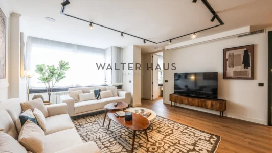 Piso en venta a estrenar con garaje y piscina en Goya, Madrid