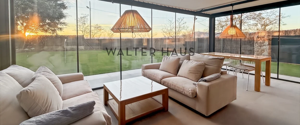 Baix amb jardí en lloguer a La Font de la Guatlla, Barcelona