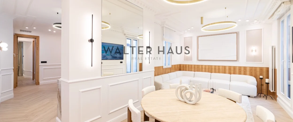 Renovated penthouse in a representative classic building in Goya, Madrid.