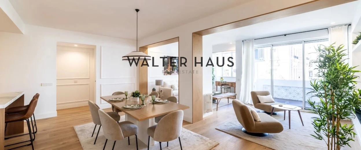 Appartement rénové à vendre avec terrasse à Almagro, Madrid