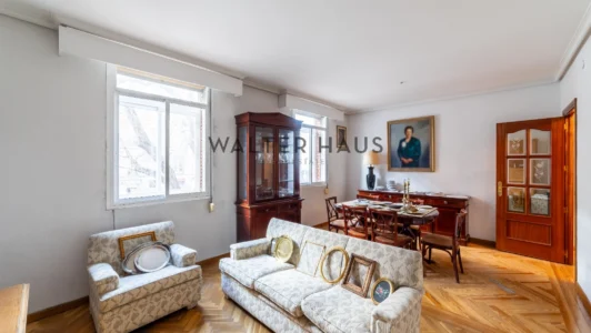 Appartement extérieur à rénover à Lista, Madrid.