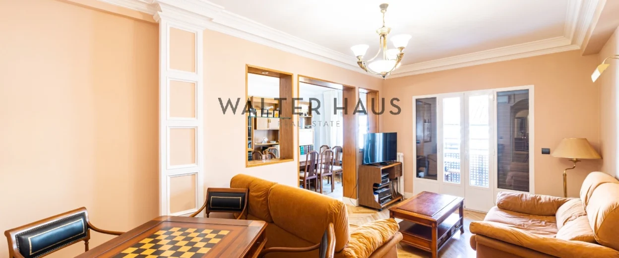 Renovated exterior apartment for sale in Trafalgar, Madrid