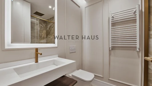 Appartement à vendre, entièrement rénové, à Goya, Madrid.