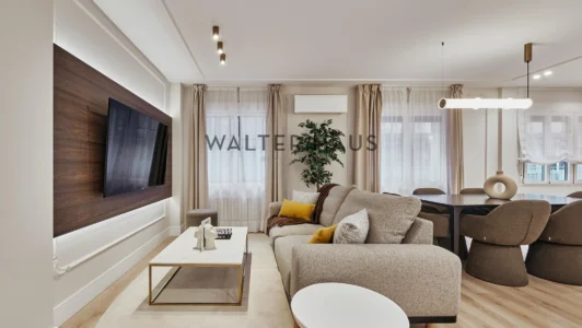 Appartement à vendre, entièrement rénové, à Goya, Madrid.