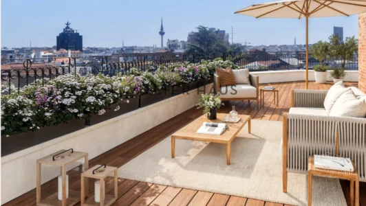 Àtic en venda reformat a Almagro, Madrid