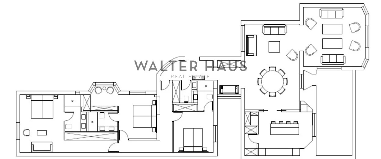 Penthouse à vendre et à rénover dans un immeuble classique de prestige à Recoletos, Madrid.