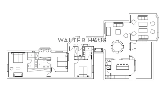 Penthouse à vendre et à rénover dans un immeuble classique de prestige à Recoletos, Madrid.