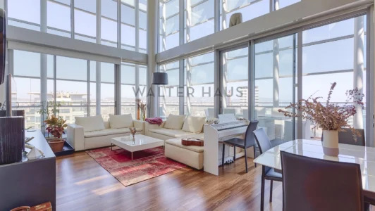 Ático dúplex de lujo con terraza y piscina privada en Diagonal Mar, Barcelona