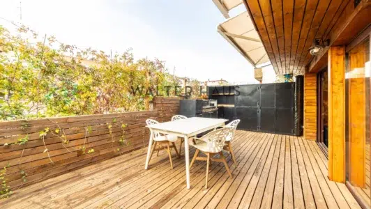 Ático en venta reformado con terraza y piscina en Prosperidad, Madrid