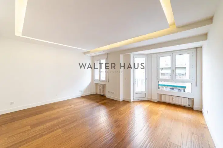 Apartment for rent with terrace in Goya, Madrid.