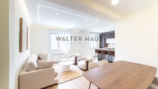 Pis en venda recentment reformat a Eivissa, Madrid.