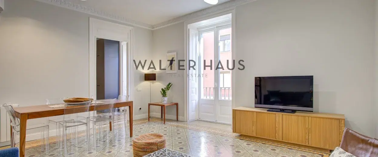 Pis reformat en venda a finca règia a Eixample, Barcelona