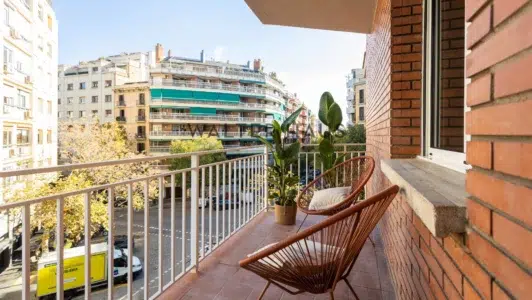 Renovated apartment for sale in the Dreta de l’Eixample, Barcelona