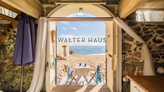 House with tourist license facing the sea, Calella de Palafrugell