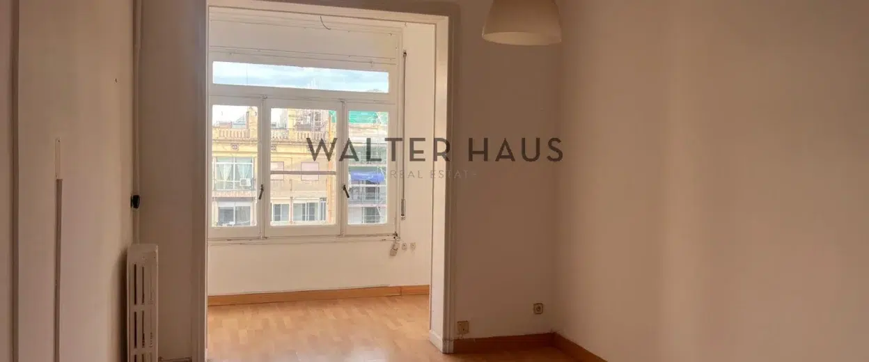 Pis a reformar a finca règia al costat de Passeig de Gràcia, Barcelona