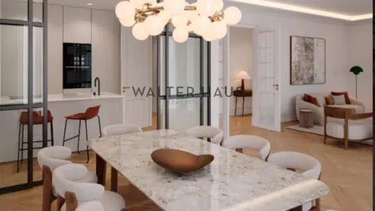 Protegit: Pis exterior reformat en venda a Almagro, Madrid