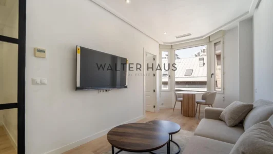 Appartement rénové à vendre à Recoletos, Madrid.