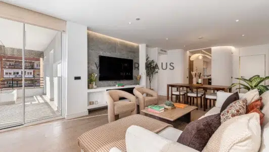 Apartment for sale in Jeronimos with terrace and garage in Jerónimos, Madrid.